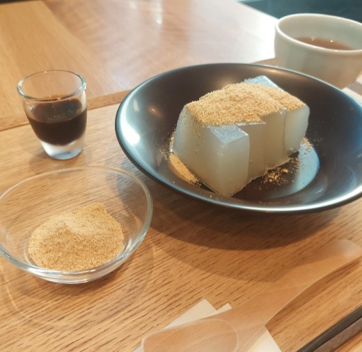 鈴懸本店　葛餅