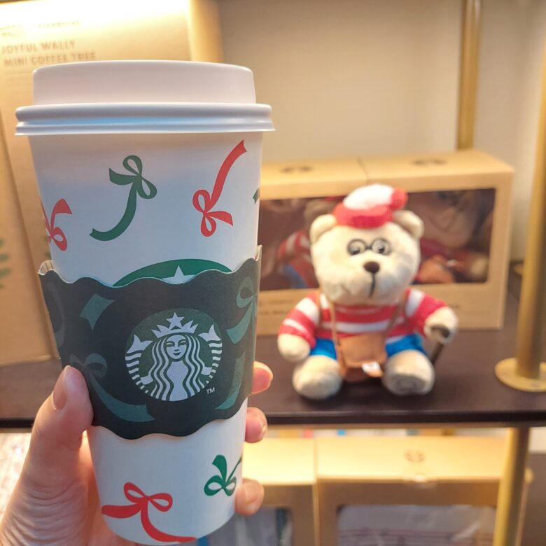 釜山スタバ　ウォーリーコラボ