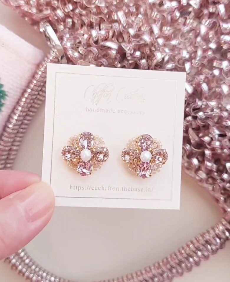 ハンドメイドピアス